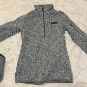 Women’s Patagonia quarter-zip sweatshirt